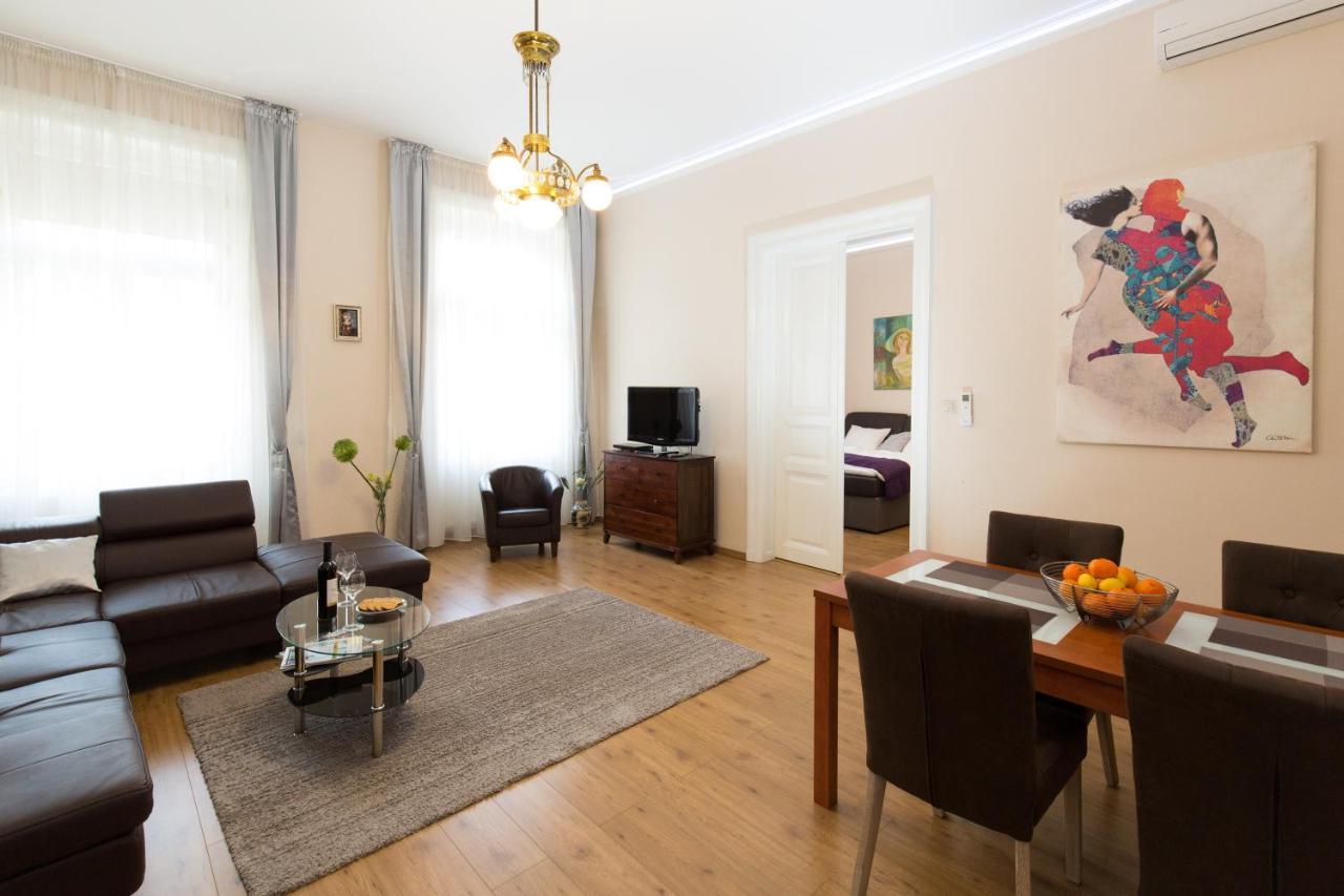 Elegant Apartment With Buda Castle View Budapest Exterior foto