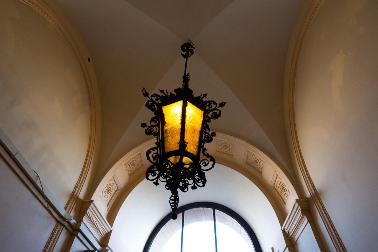 Elegant Apartment With Buda Castle View Budapest Exterior foto